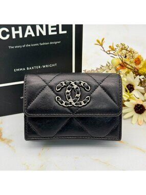Chanel 19 Lambskin Trifold Wallet